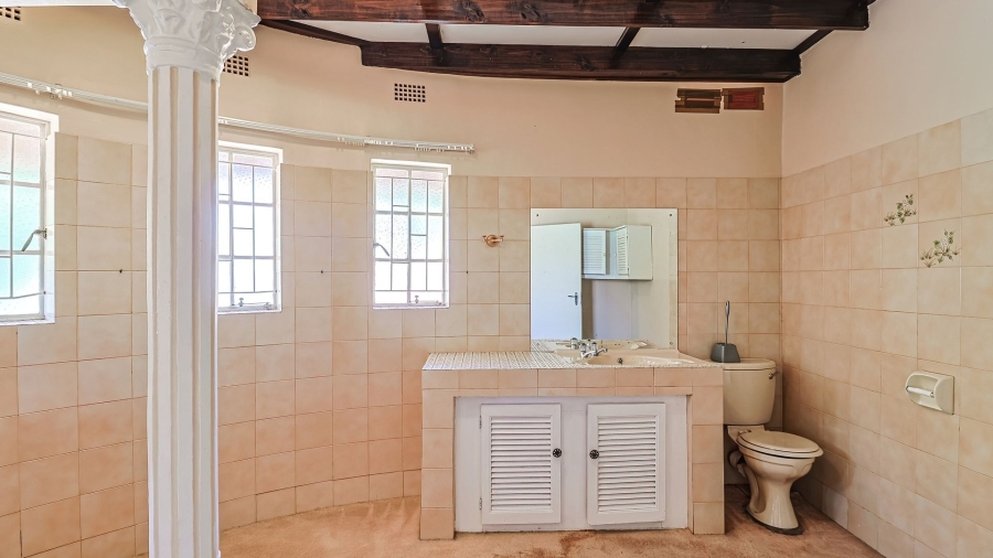 5 Bedroom Property for Sale in Protea Park North West